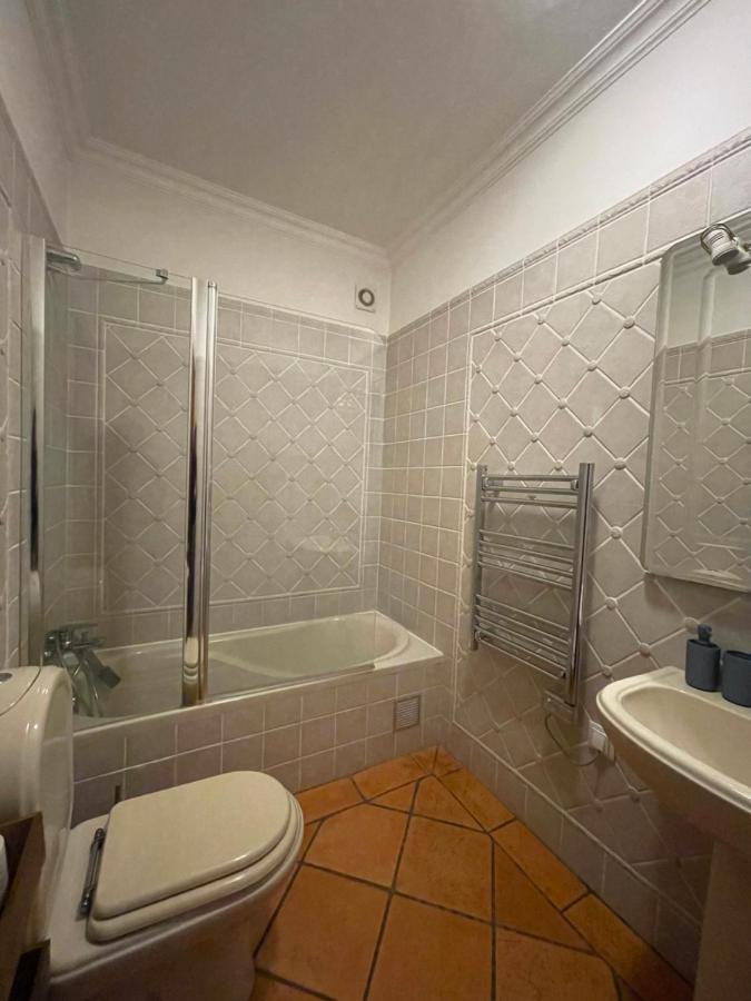 B&B Entrecolinas Paderne  Buitenkant foto